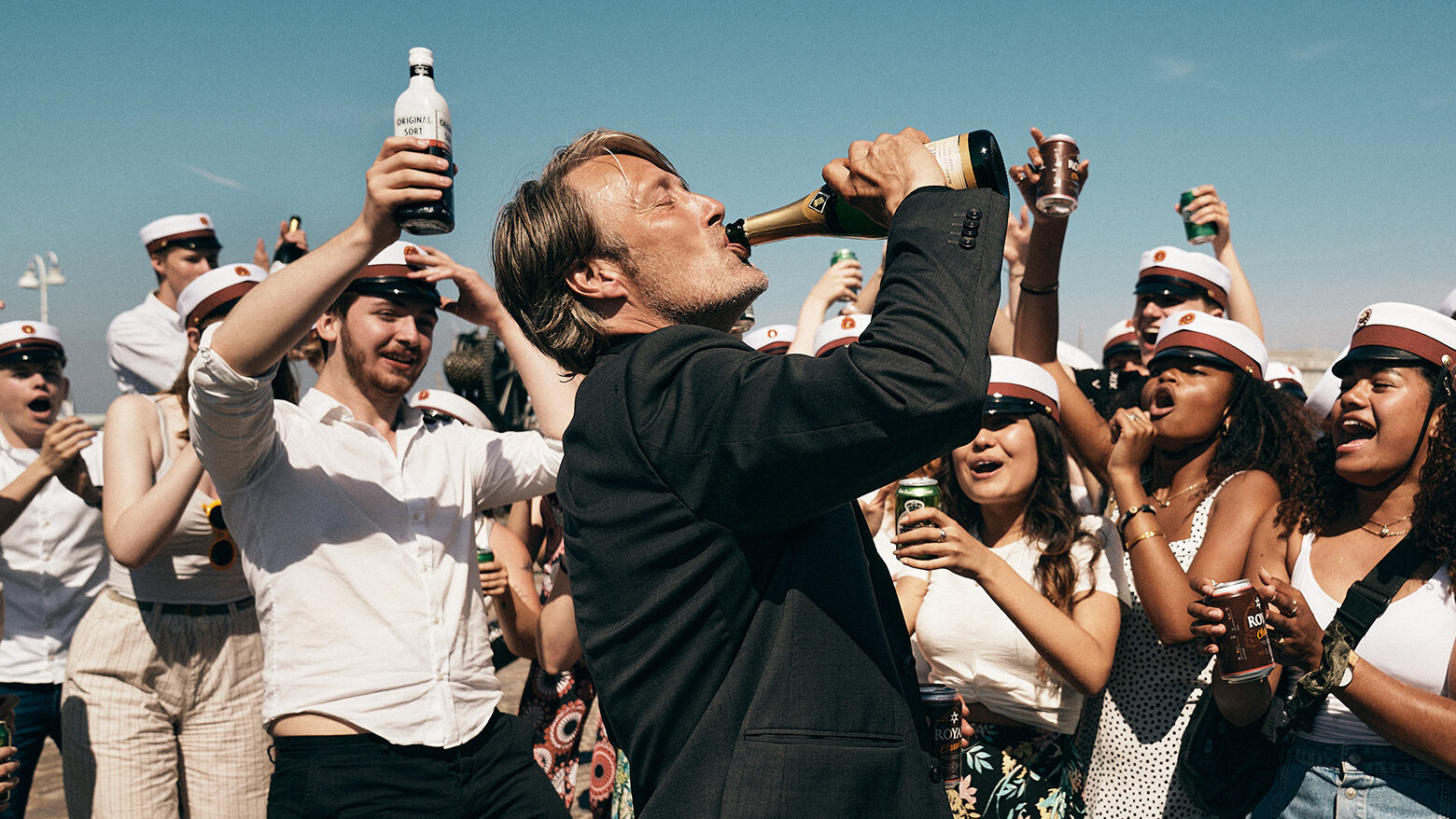En runda till: Midsommardagen – 11 filmtips för bakis och pizzahänget