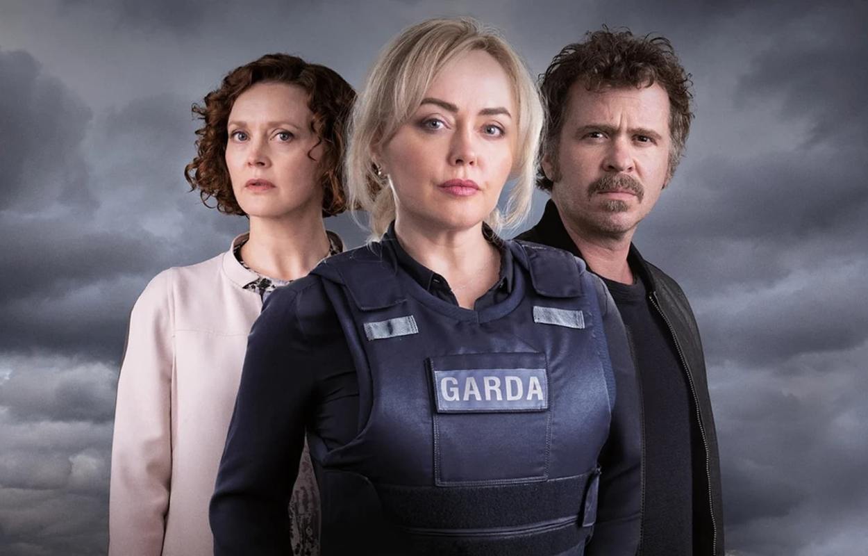 Tv&aring; s&auml;songer av hyllad irl&auml;ndsk kriminalthriller har nu sl&auml;ppts p&aring; TV4 Play