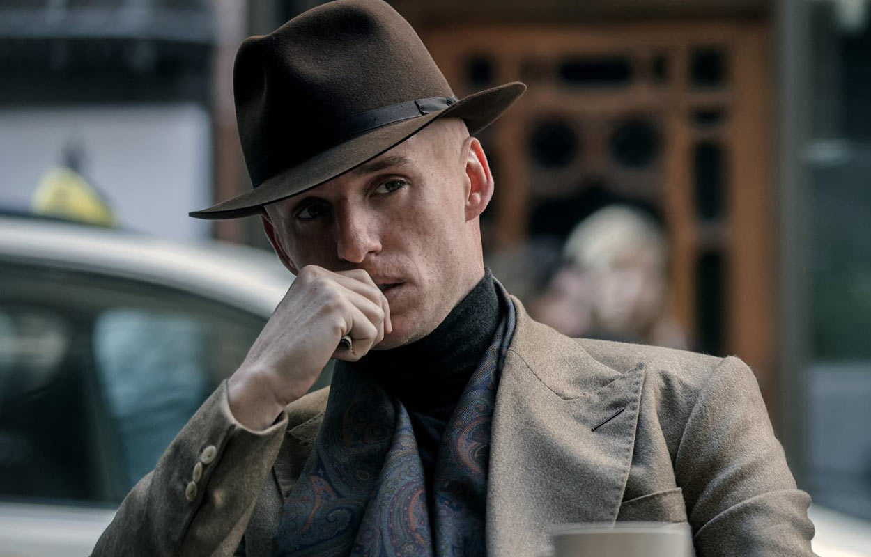 Dödlig katt och råtta-lek i ny dramathriller med Eddie Redmayne