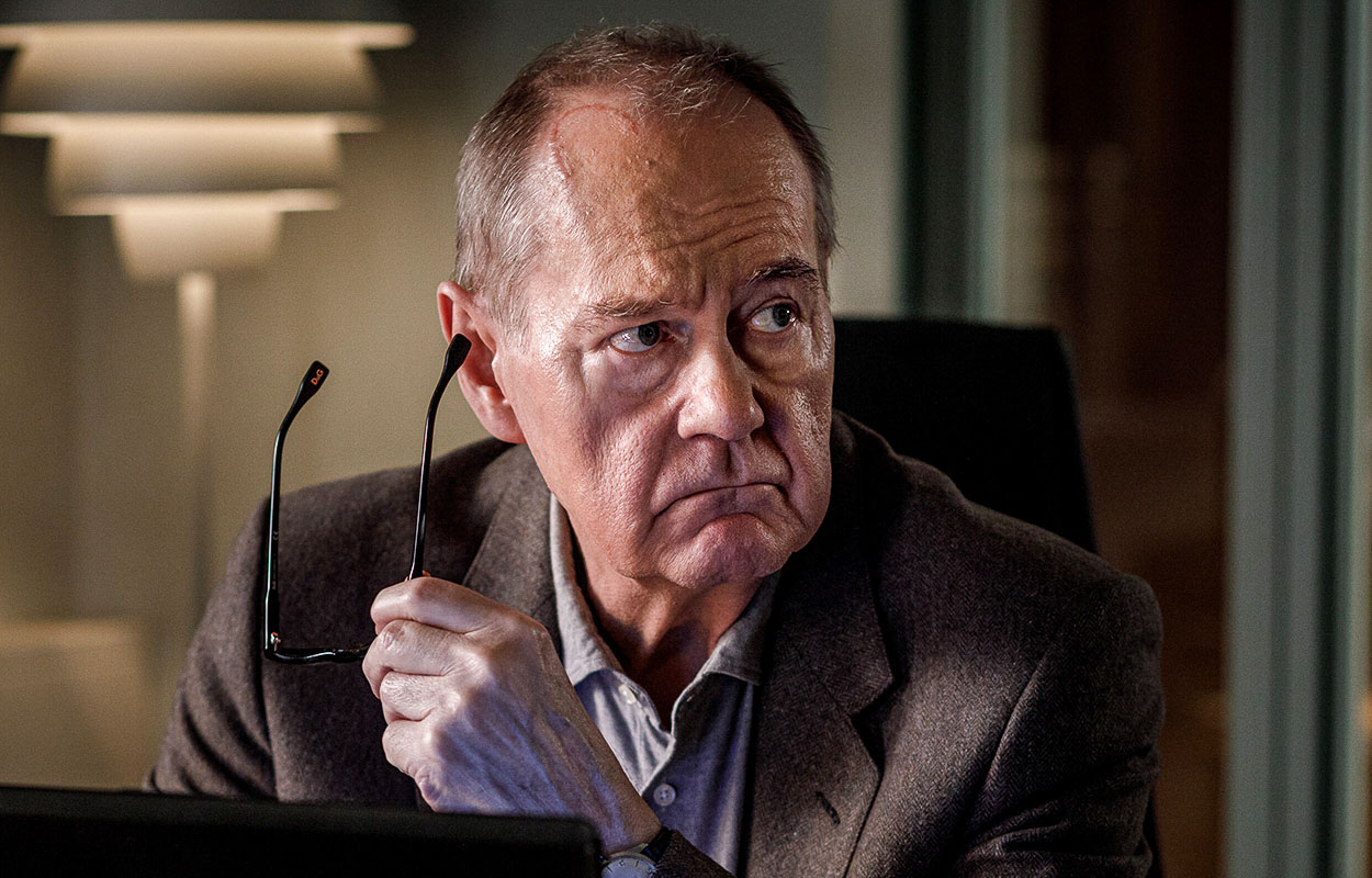 Beck pensionerar sig i n&auml;sta film &rdquo;Syndens l&ouml;n&rdquo; &ndash;&nbsp;d&aring; &auml;r det premi&auml;r