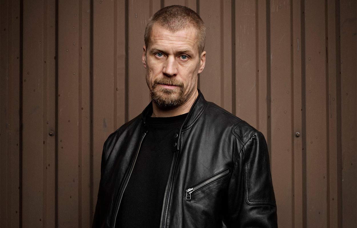 Jens Hult&eacute;n lovar &rdquo;massa action&rdquo; i nya Johan Falk-filmerna &ndash;&nbsp;premi&auml;ren spikad