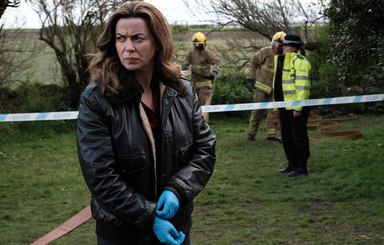 Kråkflickan (säsong 1) – spännande brittisk krimserie med svenskkoppling