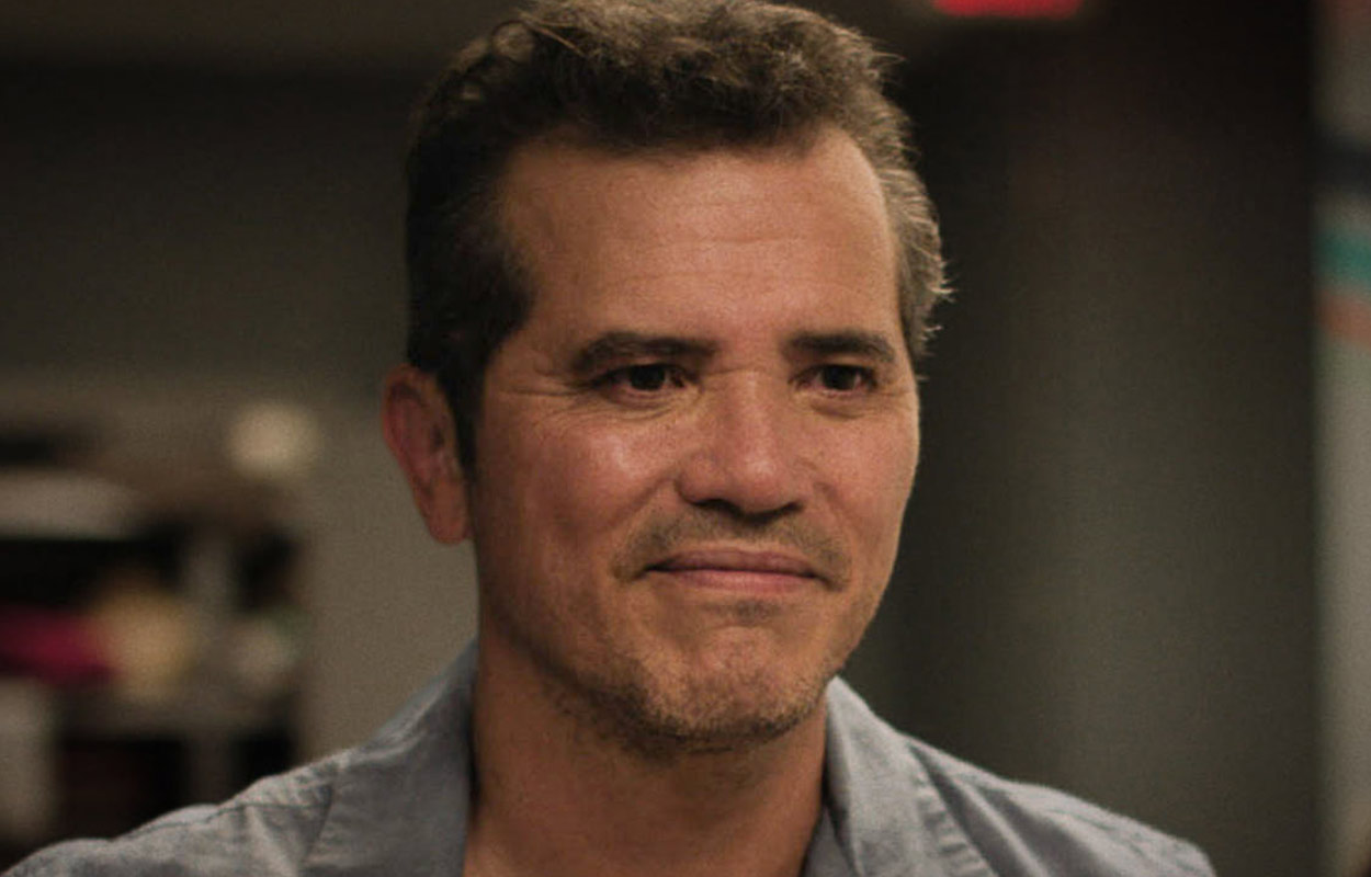 Barbie Ferreira och John Leguizamo i "Bob Trevino Likes It"