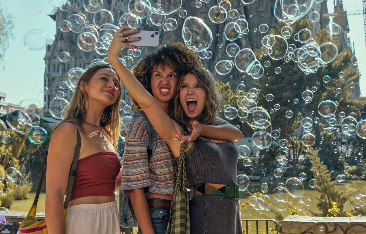 https://www.filmtopp.se/nyhet/amazonprime-nasta-givna-tittarfavorit-ar-har-premiar-for-lasse-hallstroms-nya-film