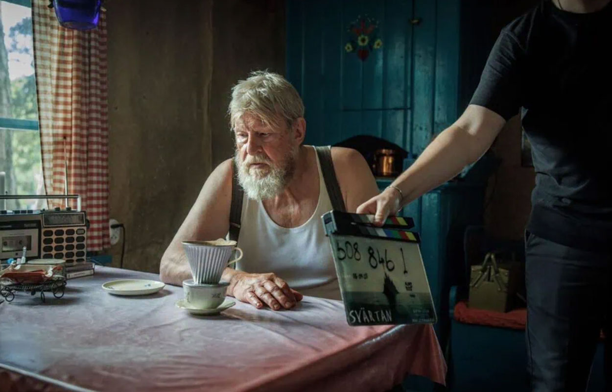 Premi&auml;ren n&auml;rmar sig f&ouml;r SVT:s mystiska thriller med Rolf Lassg&aring;rd