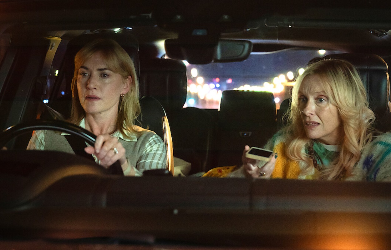 Starka känslor väntar i ”Goodbye June” – årets stora julfilm på streaming