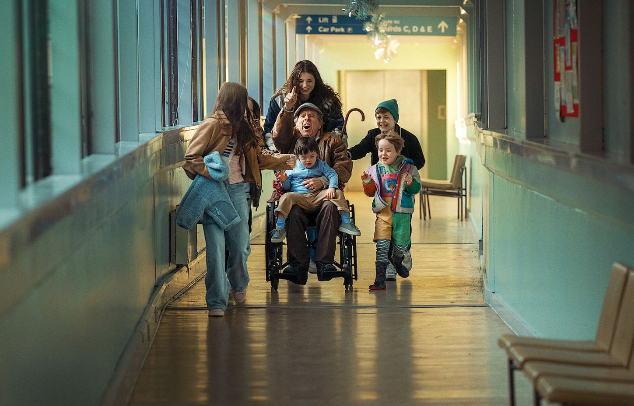 Kate Winslets regidebut &rdquo;Goodbye June&rdquo; saknar modet att sticka ut