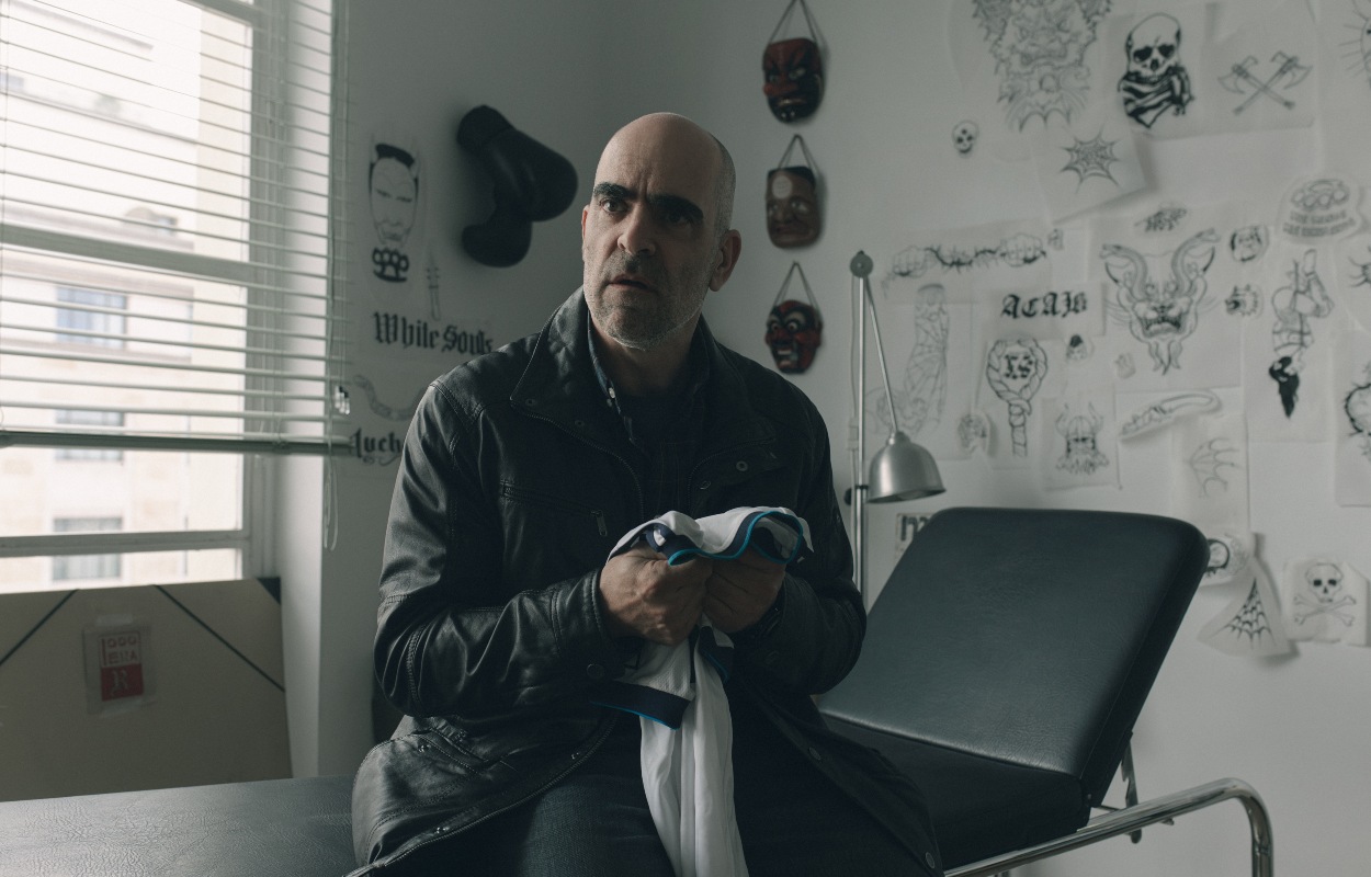 Upplopp och v&aring;ldsamheter i Netflix nya mysteriefyllda serie &ndash; n&auml;sta succ&eacute;?