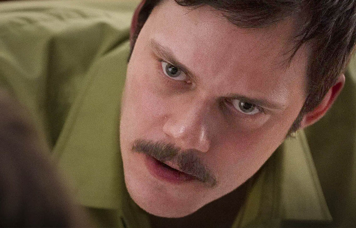 Bill Skarsg&aring;rd i helt ny kriminalfilm &ndash; premi&auml;r nu i april