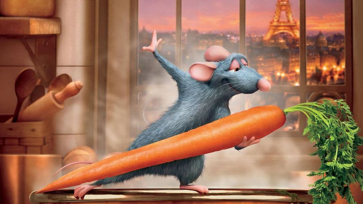 Från filmen Råttatouille. Musen Remy dansar med en morot.