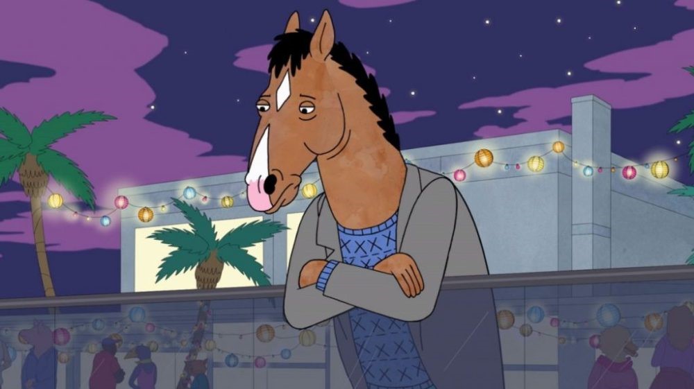 Bojack Horseman kollar ut från sin balkong.