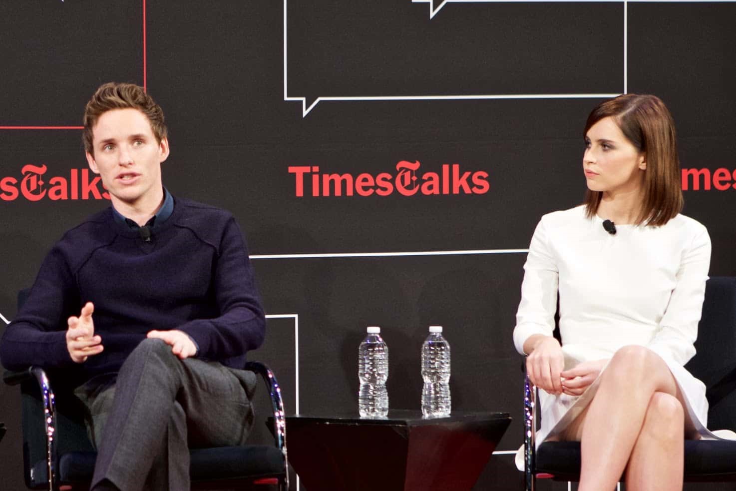 Skådespelarna Eddie Redmayne och Felicity Jones.