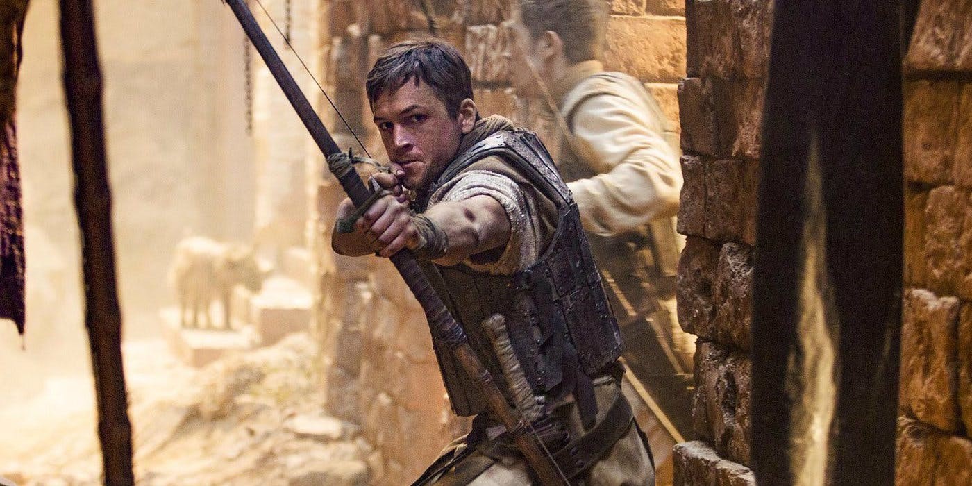 Taron Egerton i Robin Hood.