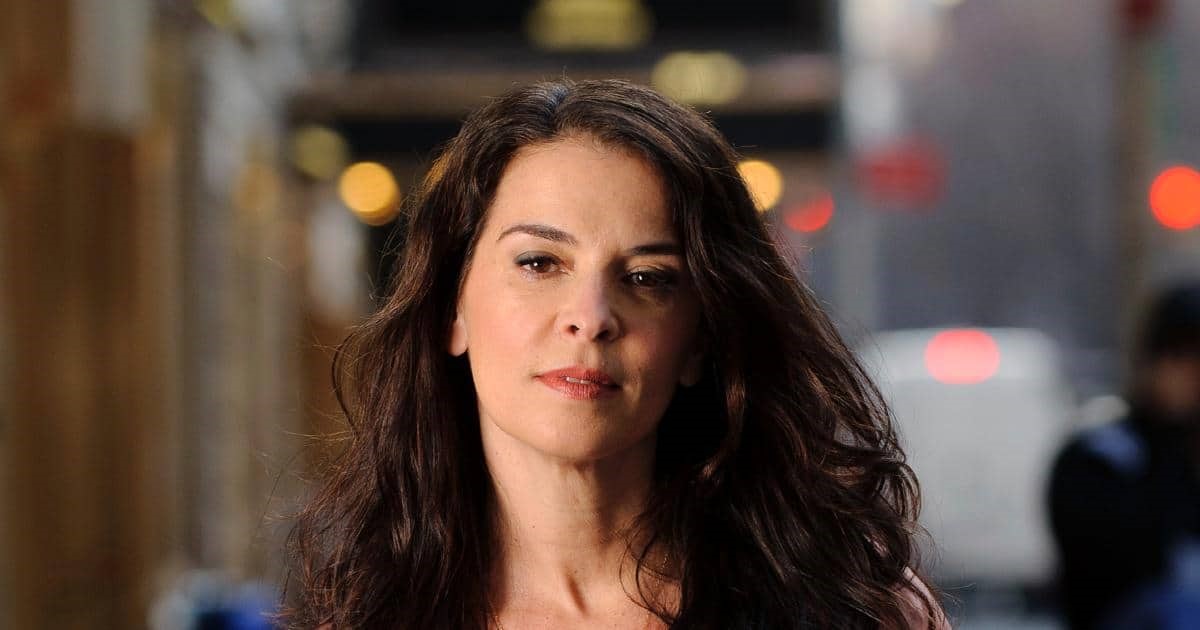 Annabella Sciorra.
