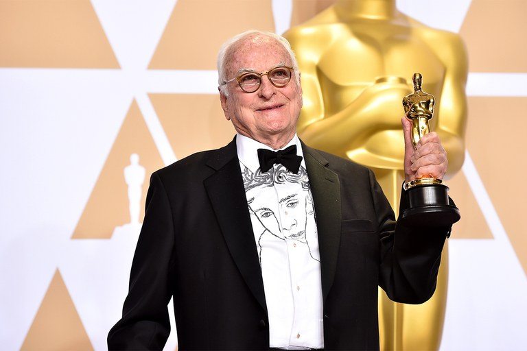 James Ivory vann en Oscar för bästa manus baserat på förlaga