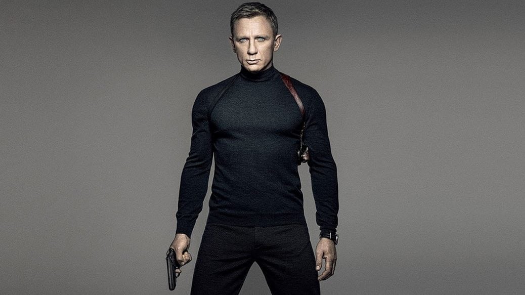 På bilden ser du en vältränad Daniel Craig