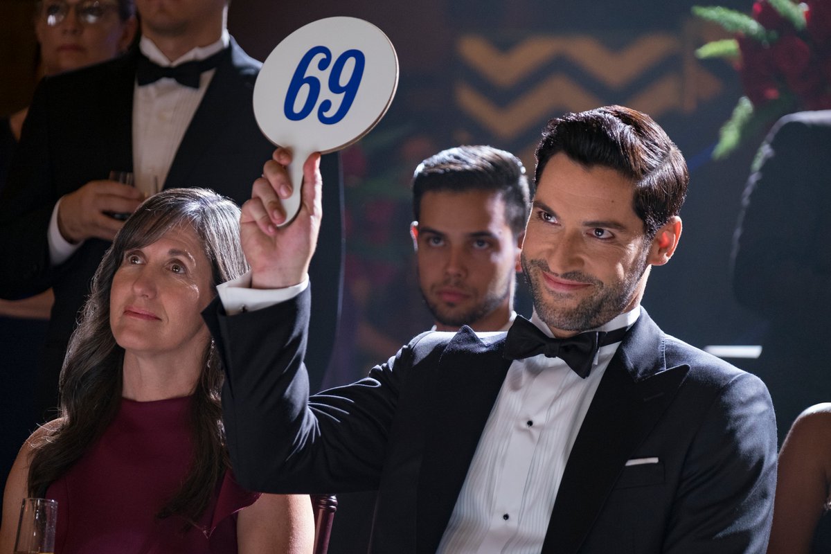 Tom Ellis som Lucifer Morningstar i "Lucifer".