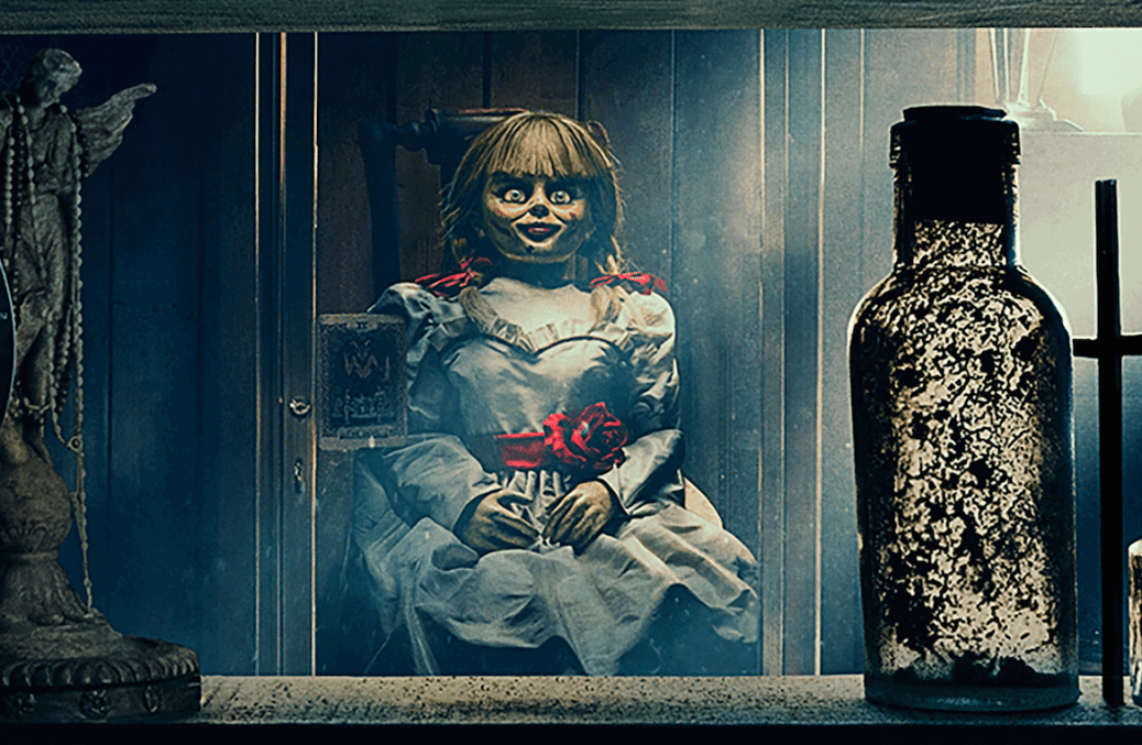 Bild på Annabelle i sin monter