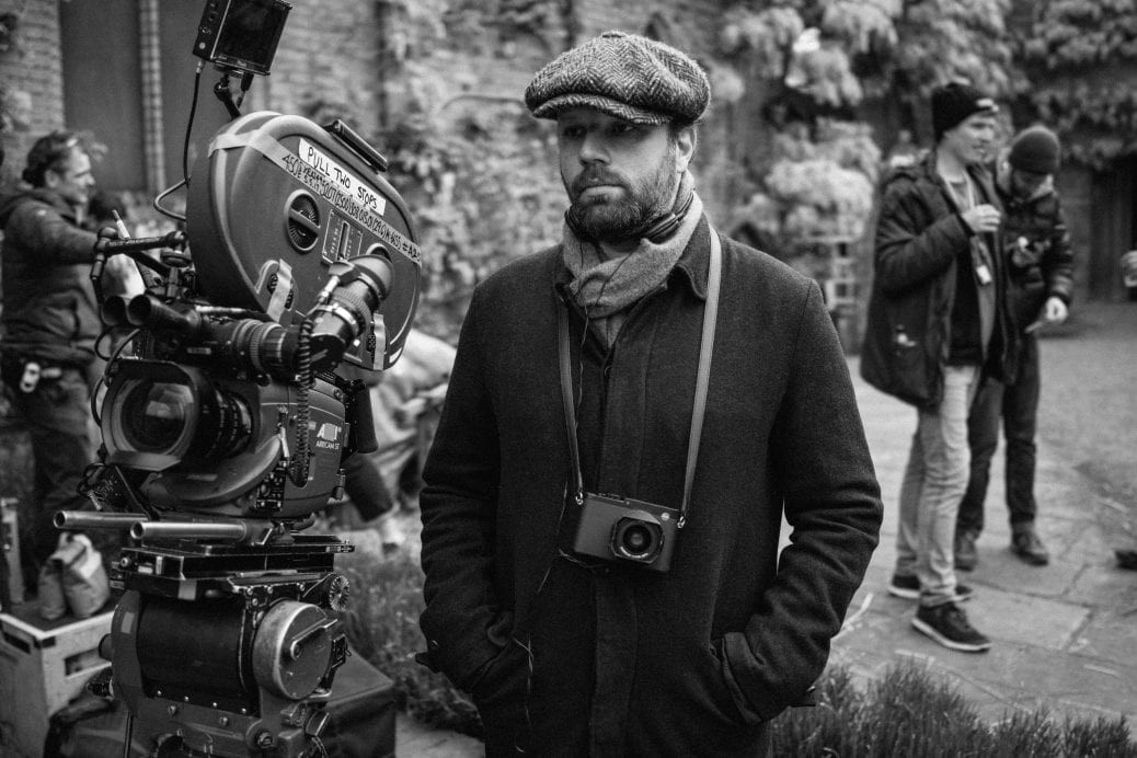 Yorgos Lanthimos under inspelningen av The Favourite.