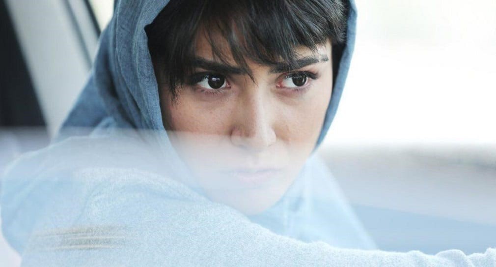 Baran Kosari i Soheil Beiraghis dramafilm Rött kort.