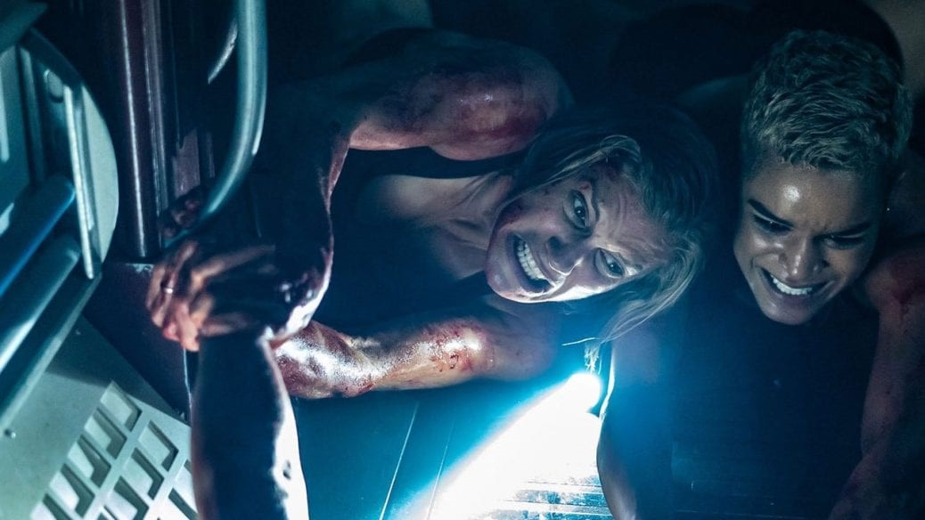 Katee Sackhoff och Elizabeth Faith Ludlow i "Another Life".