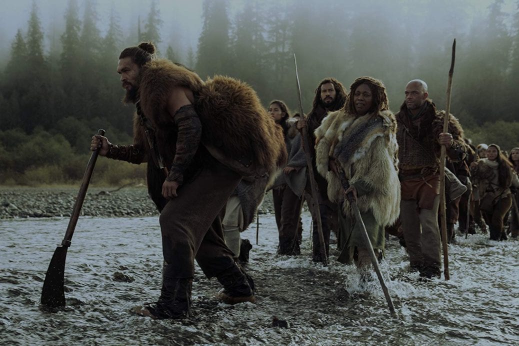 Jason Momoa och Alfre Woodard i "See" – en av de bästa serierna på Apple TV+