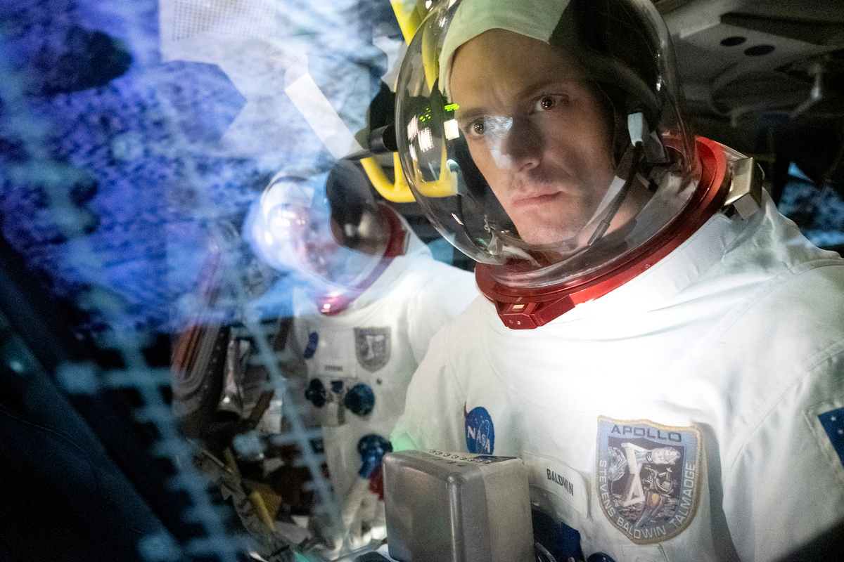 Joel Kinnaman i "For All Mankind".