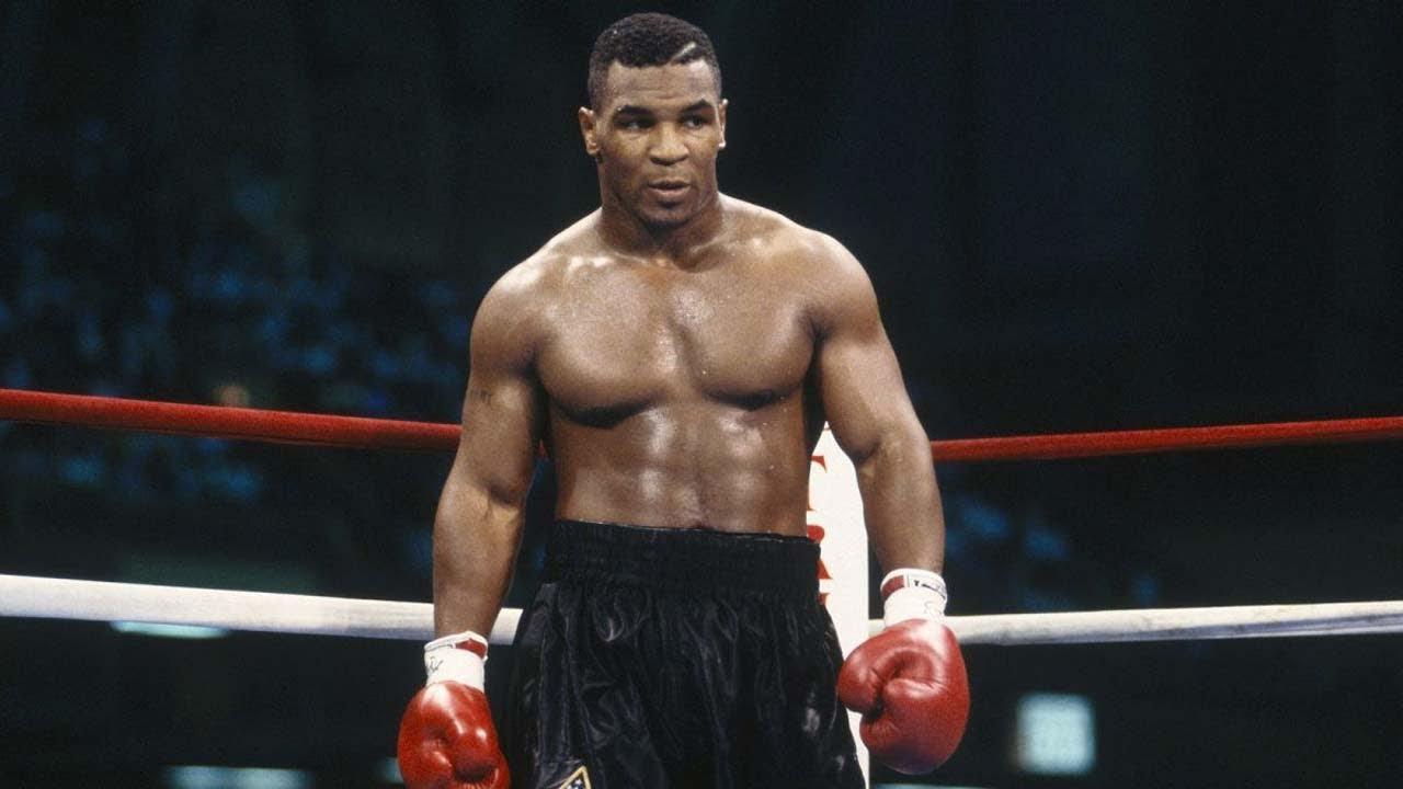 Mike Tyson i boxningsringen.
