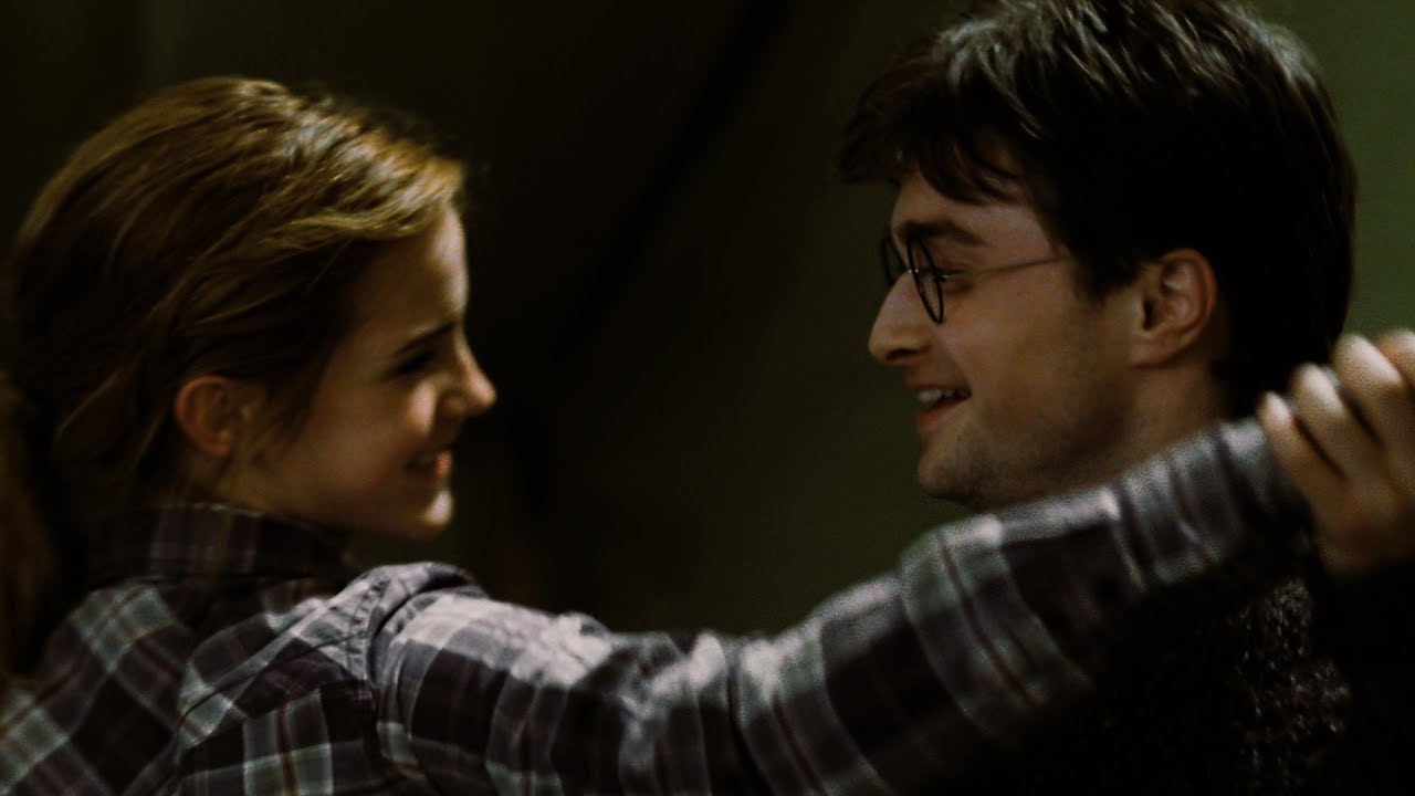 Emma Watson och Daniel Radcliffe i Harry Potter och Dödsrelikerna De I.