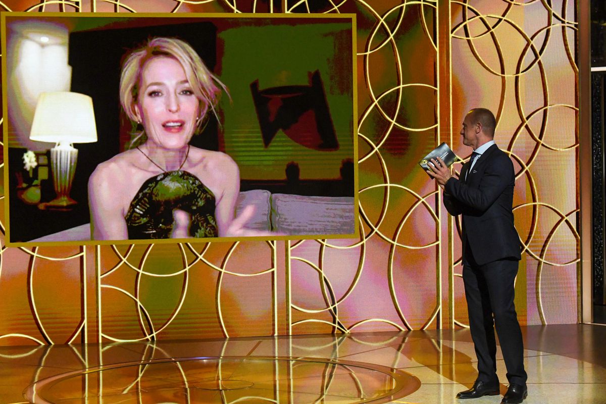 Gillian Anderson vinner för sin insats i "The Crown".
