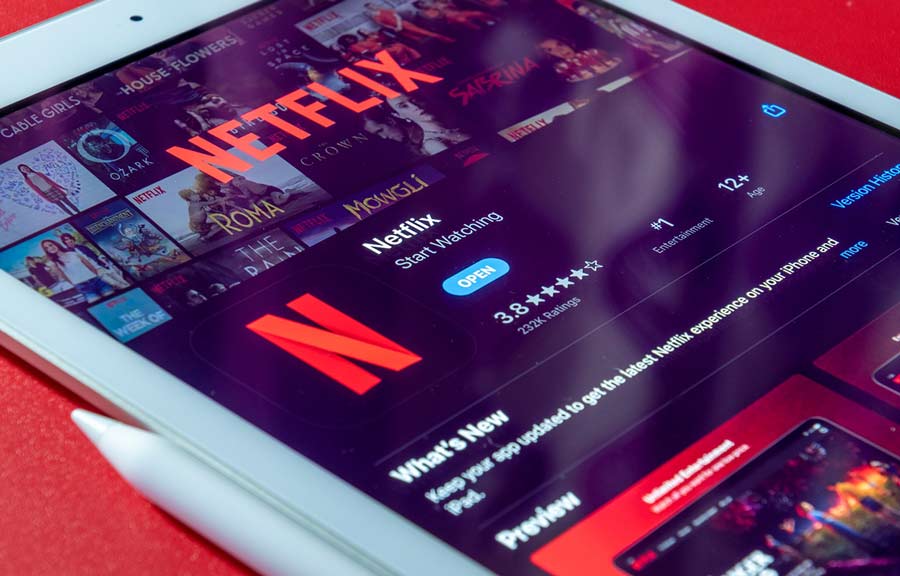 Netflix sänker sina priser med 50 procent