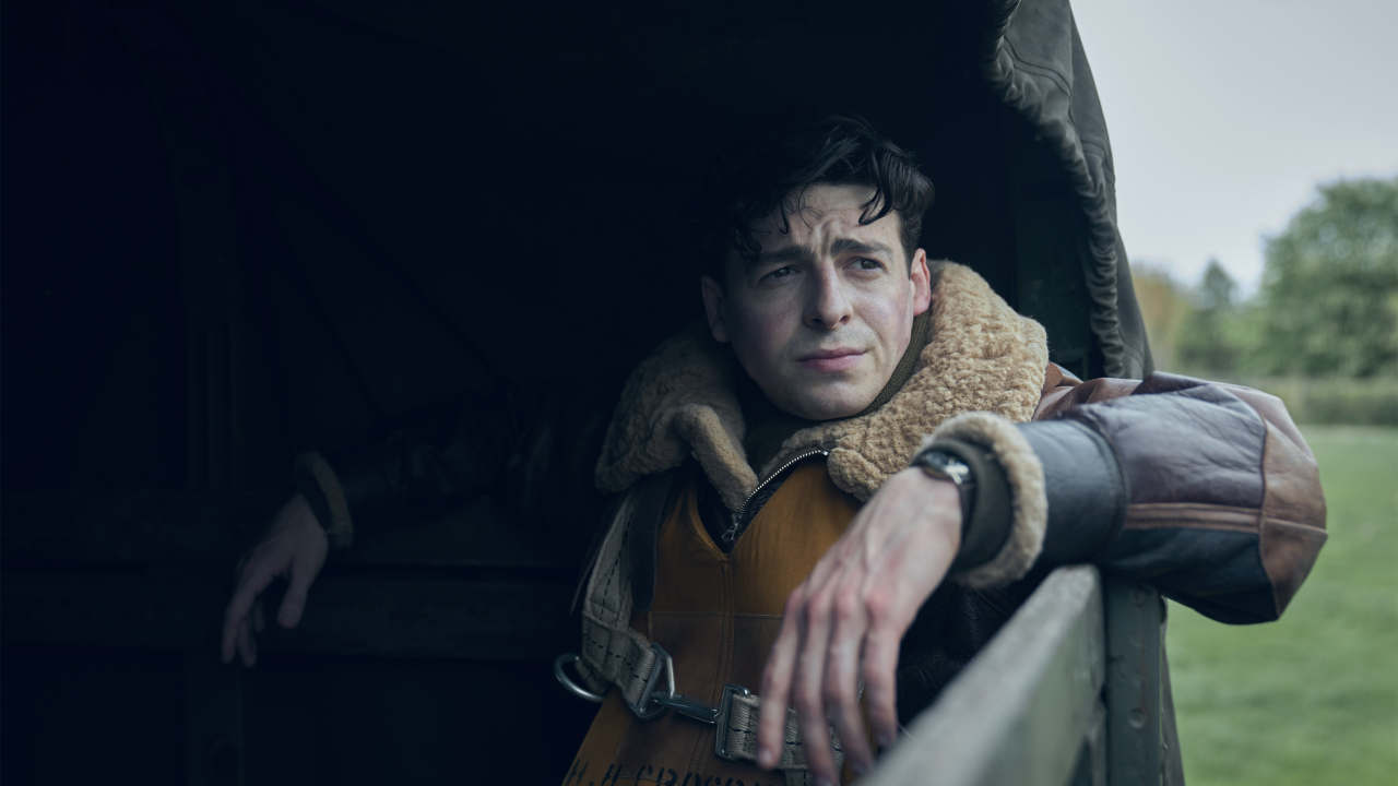 KLART: Då kommer Steven Spielbergs och Tom Hanks nya krigsserie