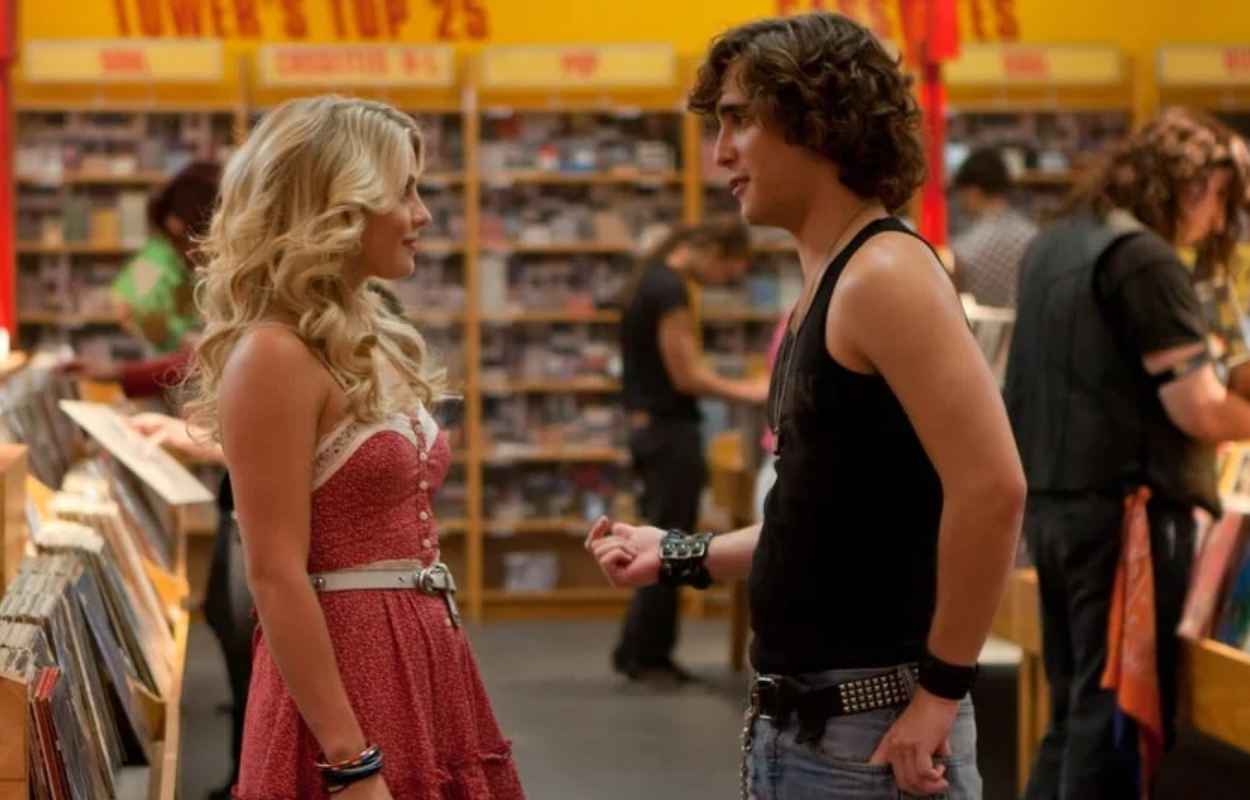 Drew och Sherrie i en butik.