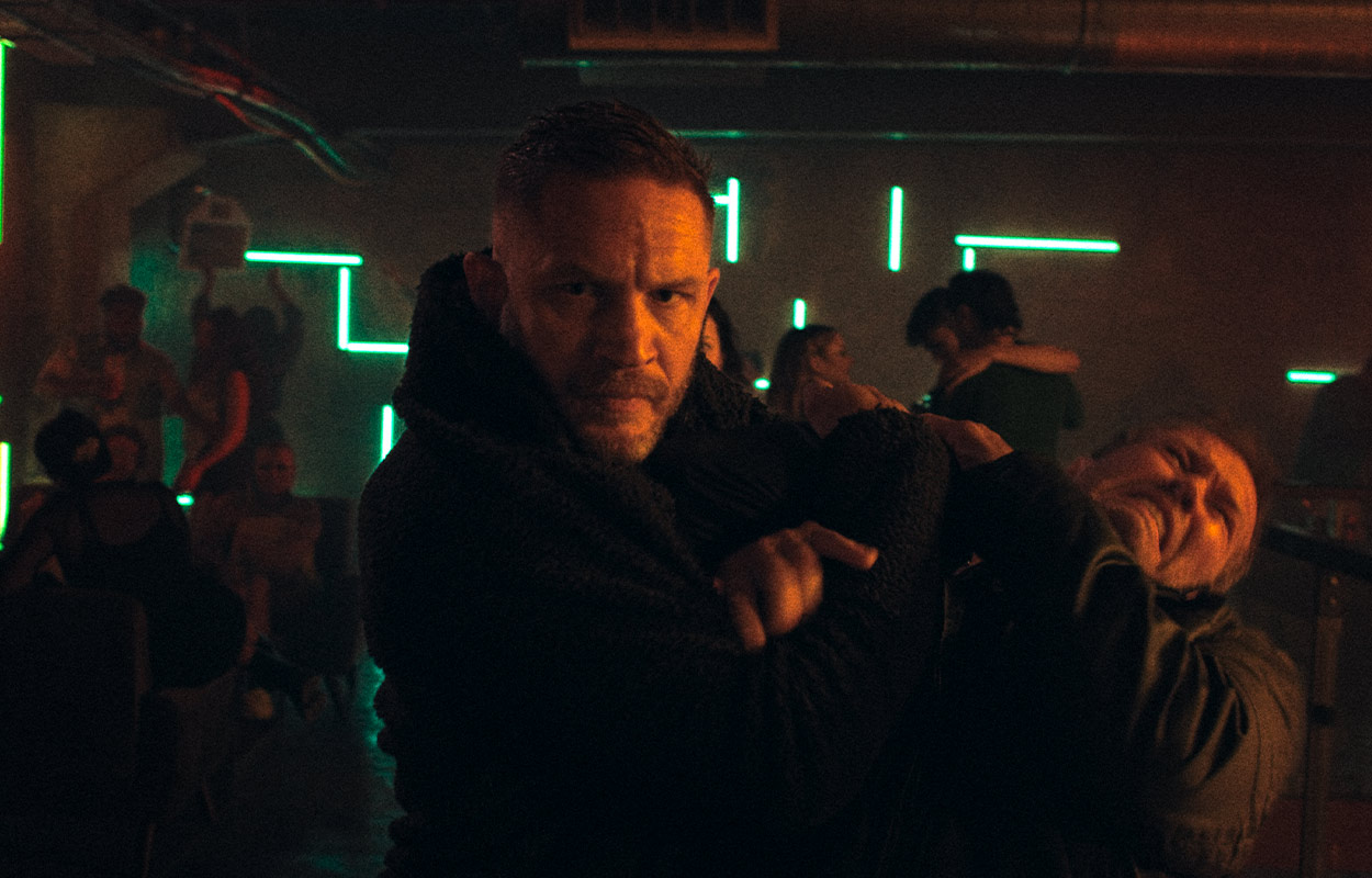 I april släpps laddade kriminalthrillern på Netflix – därför blir det succé