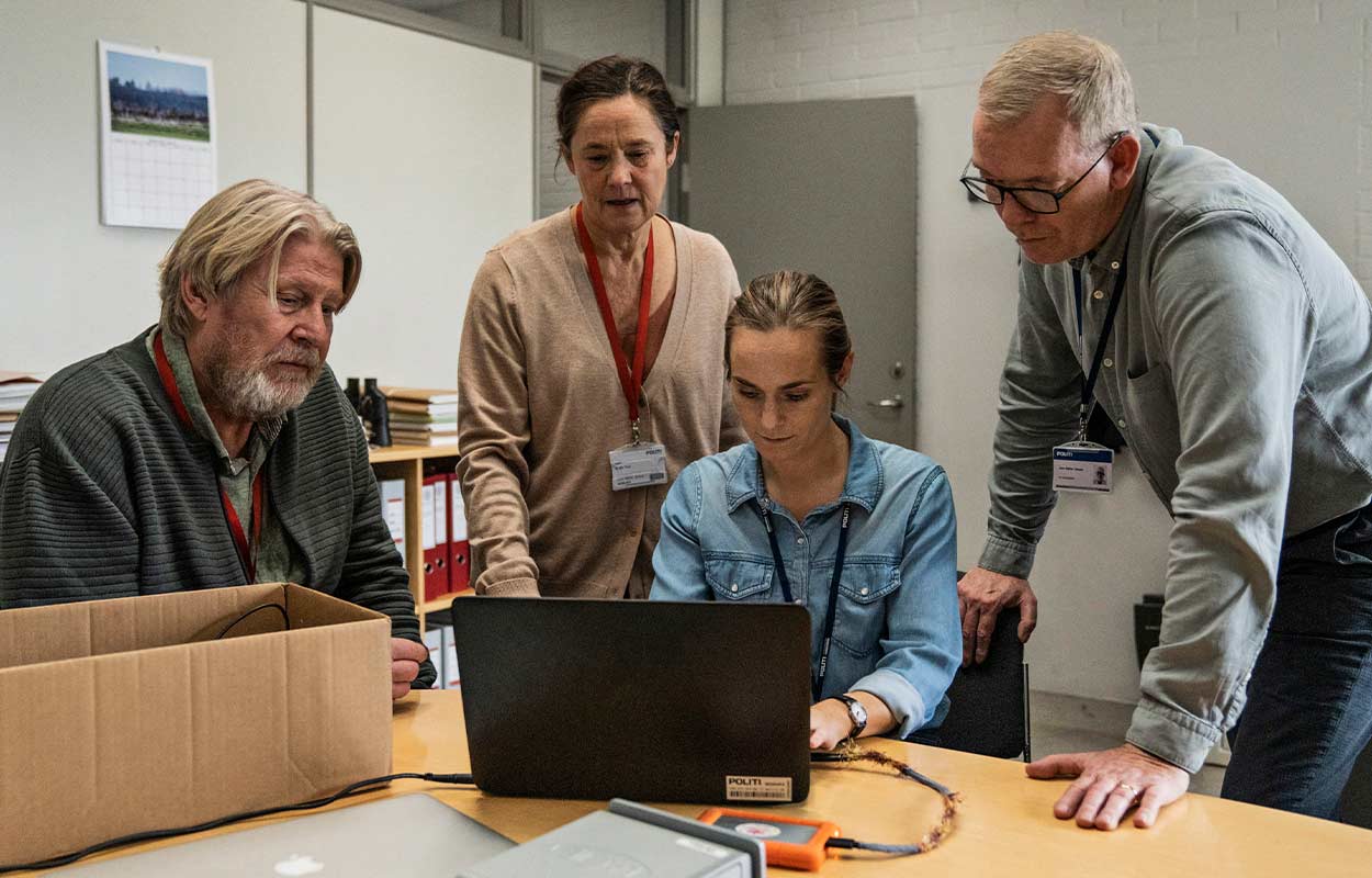 Tokhyllad kriminalserie med Rolf Lassgård nu på SVT Play – jakt på sanningen