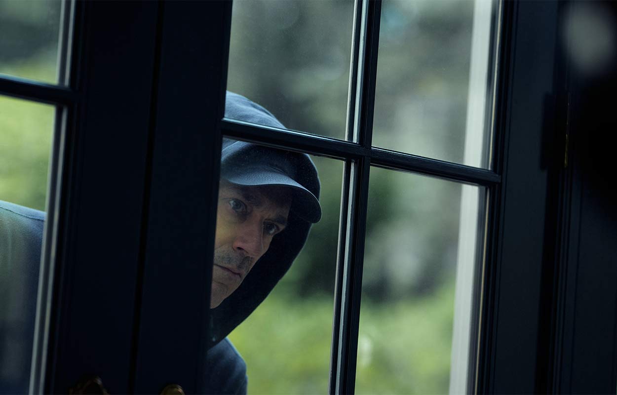Nya ”Your Friends & Neighbors” med Jon Hamm ”påminner om The White Lotus”
