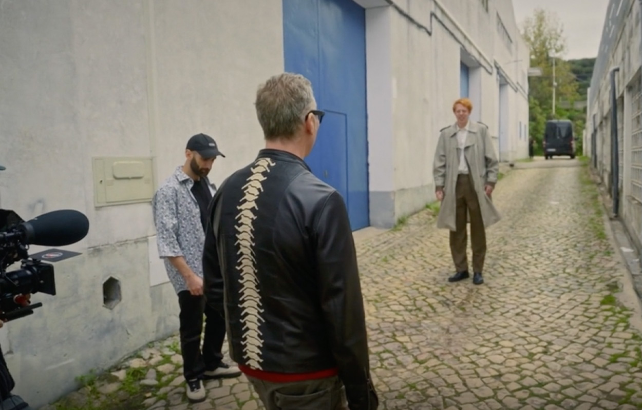 Här pressas Mikael Persbrandt på att göra comeback som Gunvald Larsson i ”Beck”
