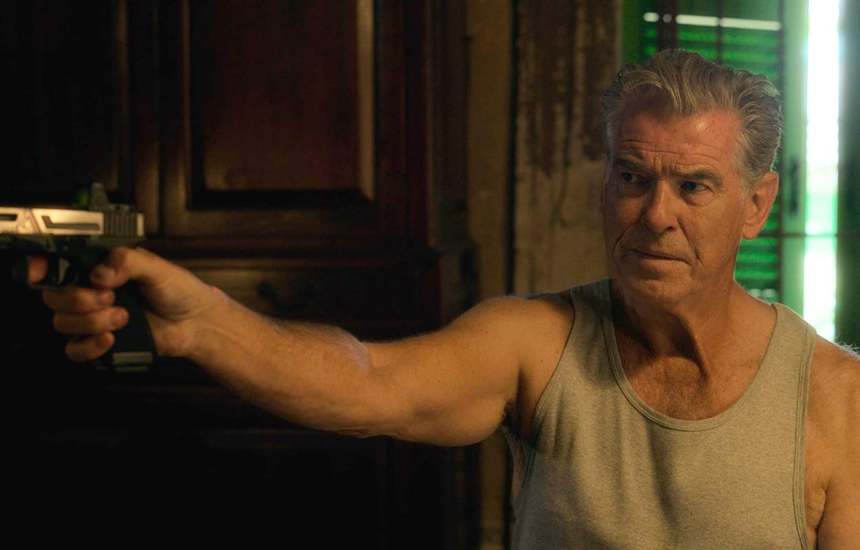 Svenskarna får inte nog av ”läcker och våldsam” film – etta på topplistan