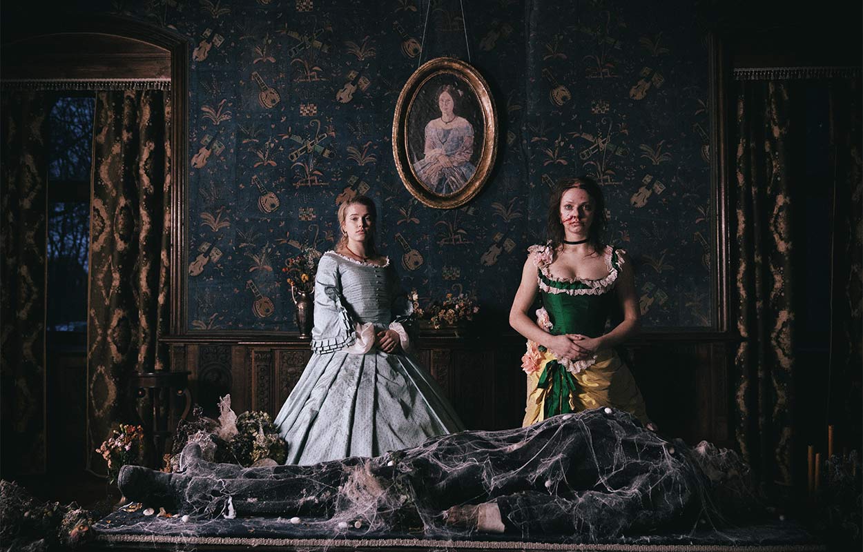 ”Sylvass satir” och ”ohämmat obehag” ger ”The Ugly Stepsister” högsta betyg