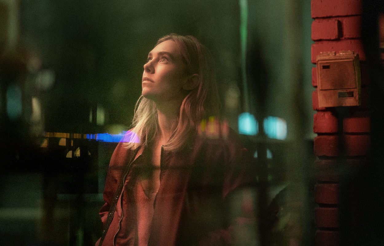 Häng med på en nervkittlande natt med Vanessa Kirby – premiär på Netflix idag