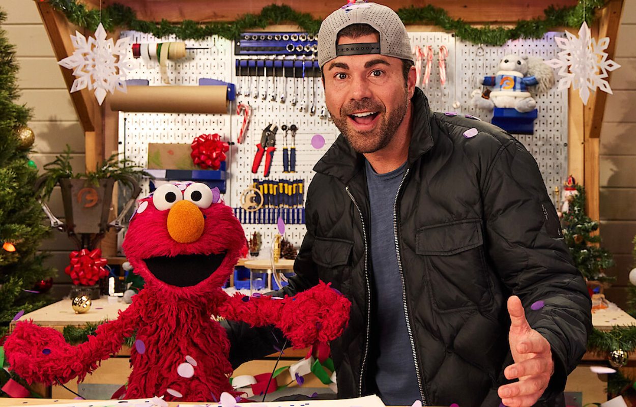 En givande jul med Elmo och Mark Rober på Netflix