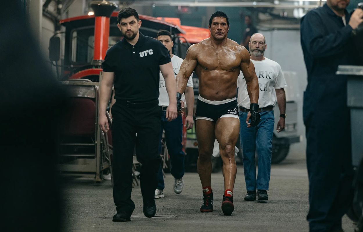 Benny Safdies MMA-drama bjuder på starka prestationer men saknar emotionell knockout