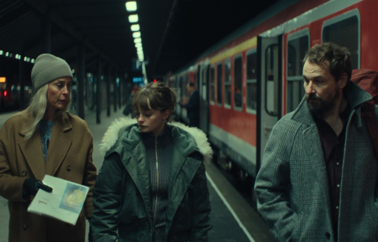 Sp&auml;nning p&aring; h&ouml;gvarv i &rdquo;Unfamiliar&rdquo; &ndash; ny spionthriller som nu sl&auml;pps p&aring; Netflix