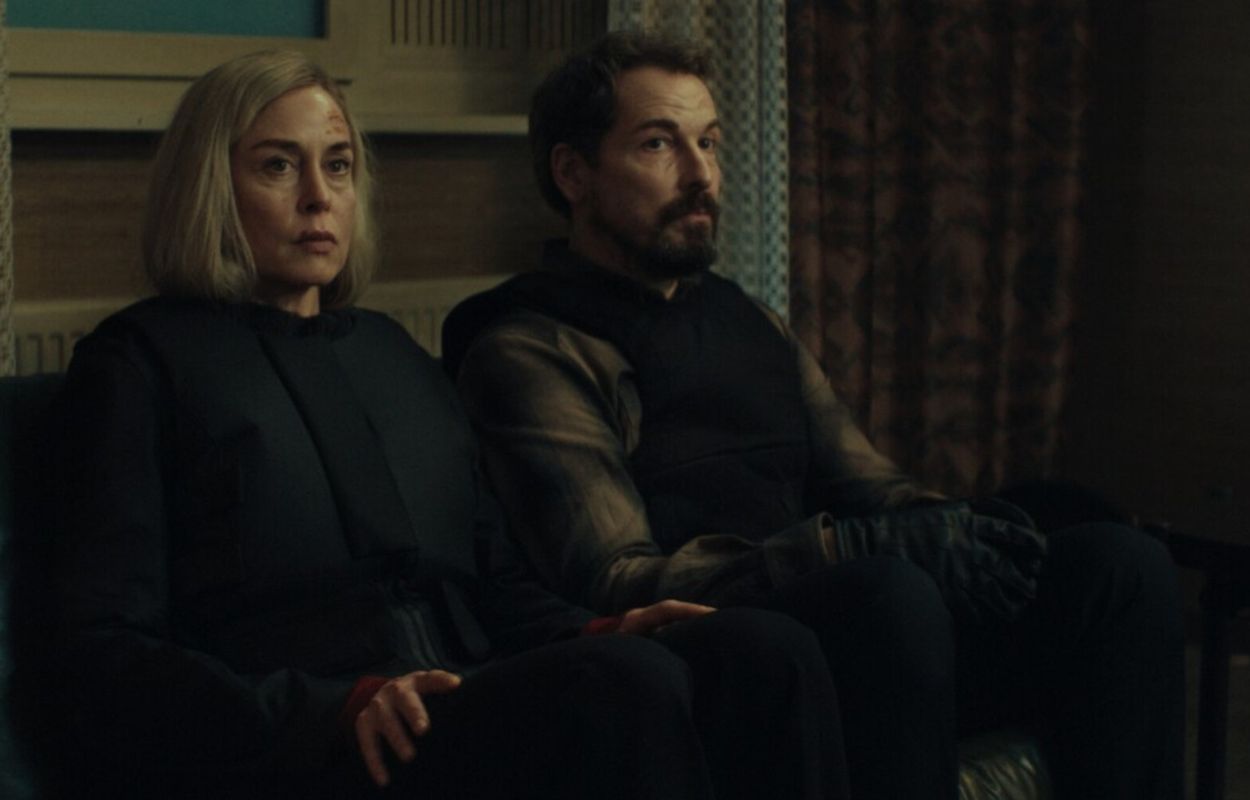 Sp&auml;nning p&aring; h&ouml;gvarv i &rdquo;Unfamiliar&rdquo; &ndash; ny spionthriller som nu sl&auml;pps p&aring; Netflix