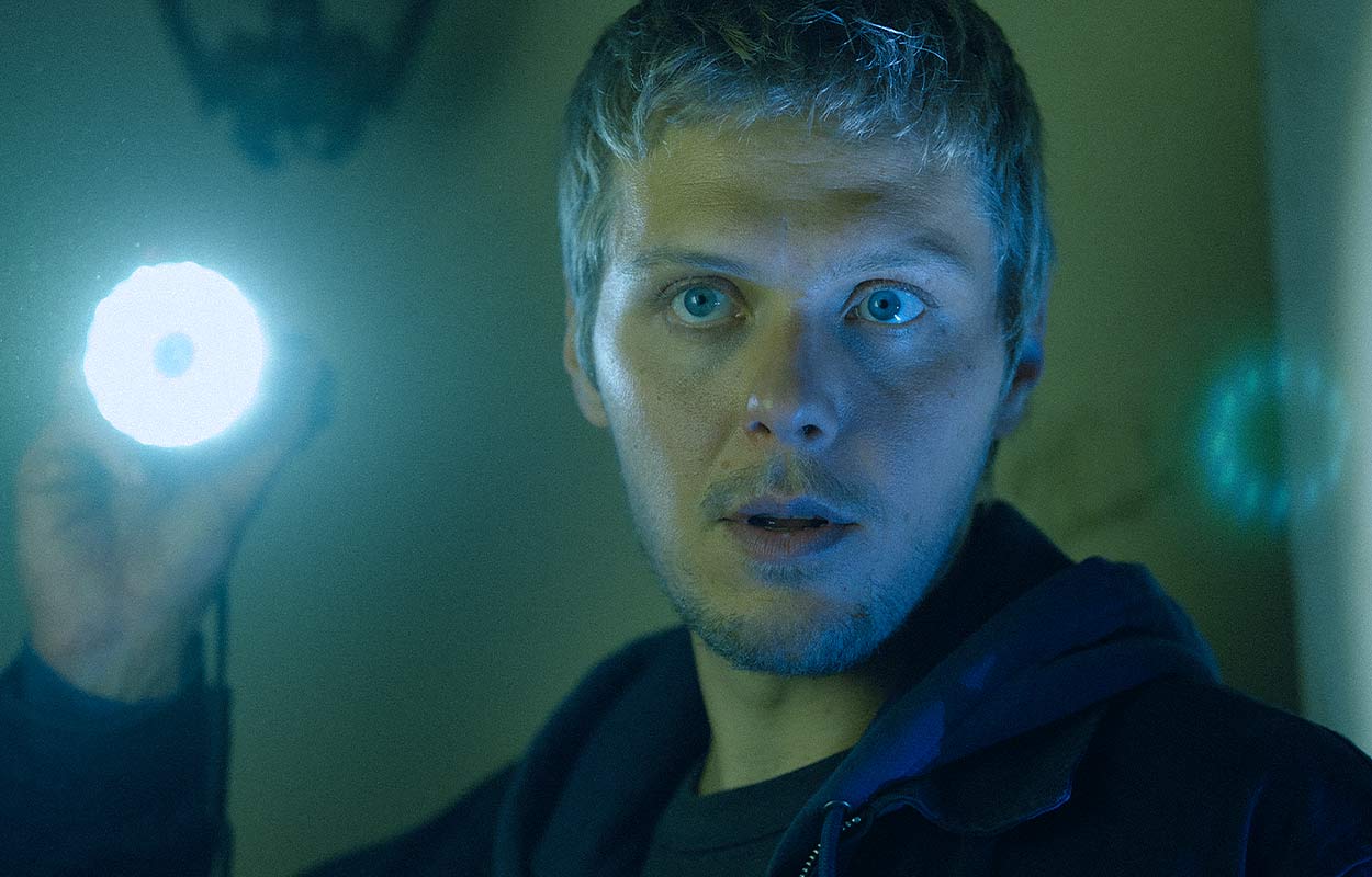 Netflix nya kriminalthriller kl&auml;ttrar p&aring; topplistan: &rdquo;Tankev&auml;ckande mysterium&rdquo;