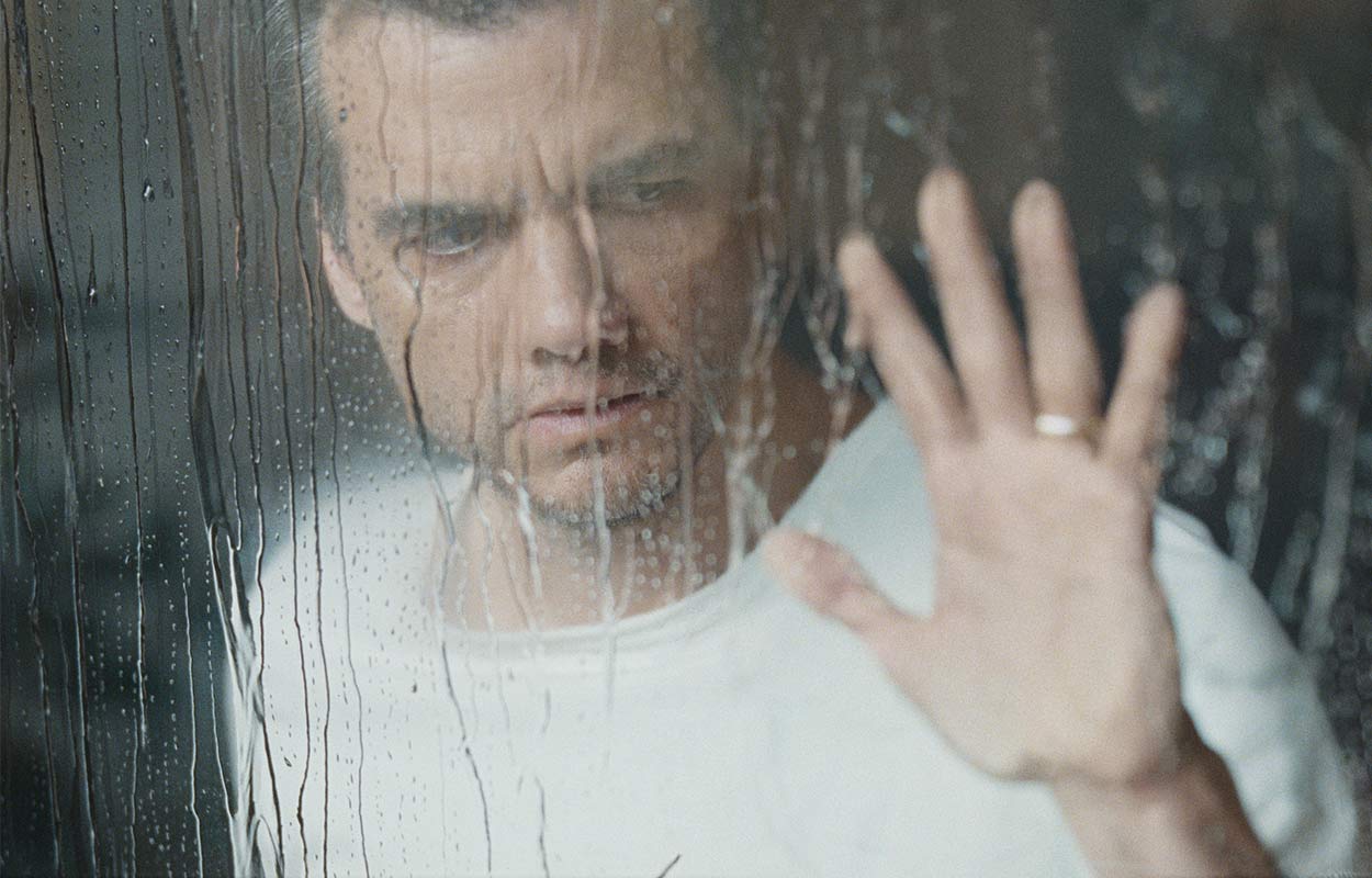 Netflix-rysaren som ska bli n&auml;sta storsucc&eacute; &ndash; familj f&aring;ngad i sitt hem