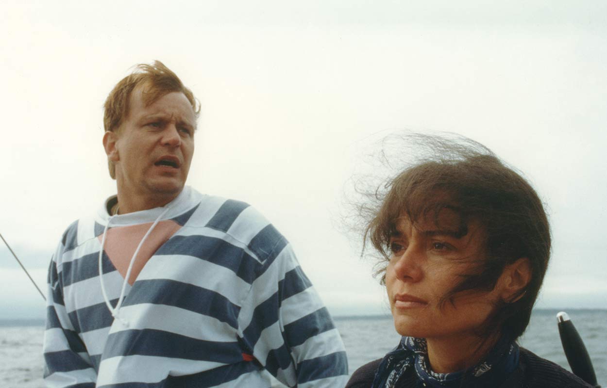 Stellan Skarsg&aring;rd och Lena Olin i &rdquo;s/y Gl&auml;djen&rdquo;.