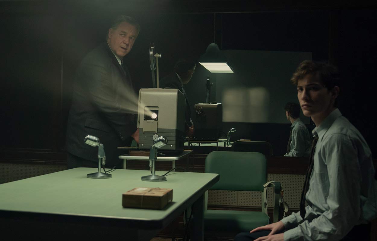 Russell Crowe och Jacob Trembley i &rdquo;Unabomber&rdquo;.
