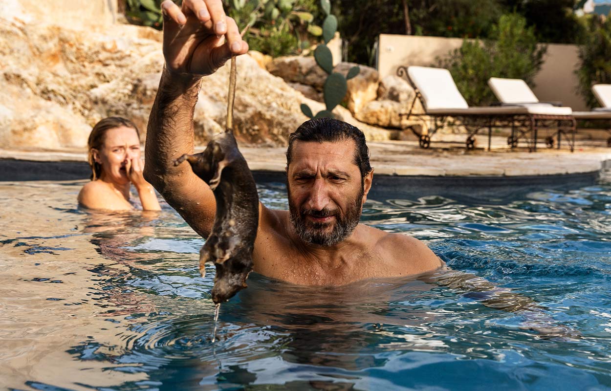Frida Gustavsson och Fares Fares i &rdquo;Bytet&rdquo;.