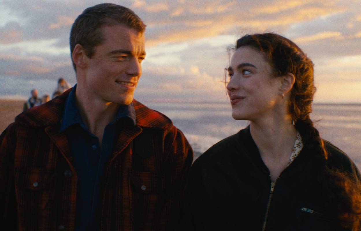 Gabriel Basso och Margaret Qualley i &rdquo;Love Of Your Life&rdquo;.